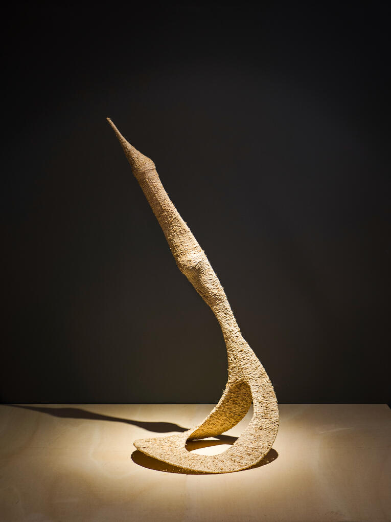 S/TITULO | 2022 | Rafia | 140 x 50 x 90 cm