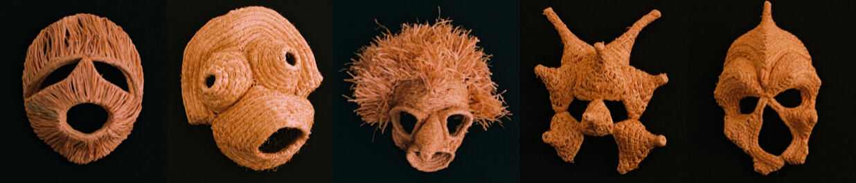 DA SÉRIE "MÁSCARAS MIL" | 2009-2015 | Rafia | 30 x 25 cm