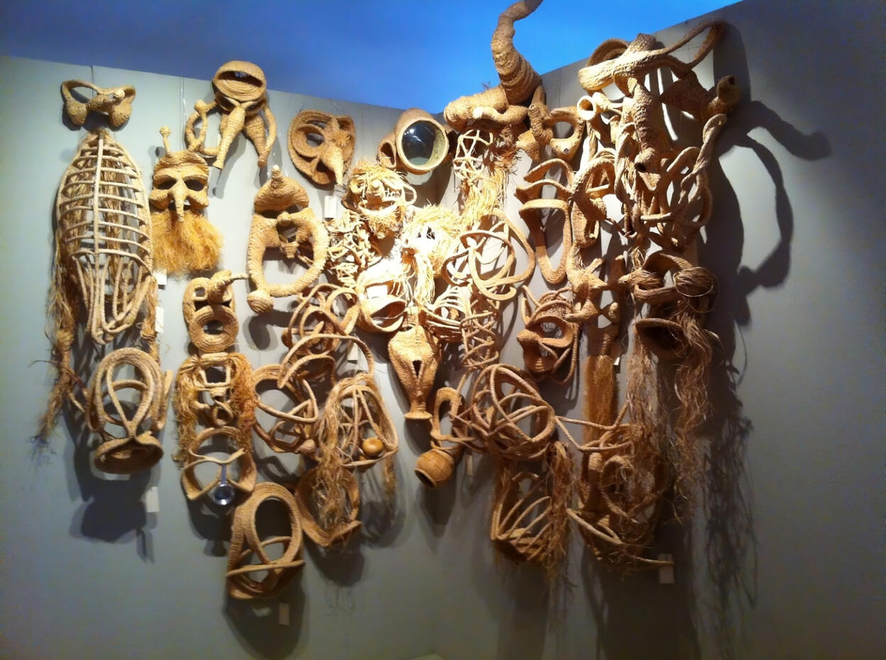 MÁSCARAS 1000: GRAMÁTICA DE UM APRENDIZ | 2011 Exposição | Escrita na Paisagem | Razões Poéticas | Convento dos Remédios | Évora